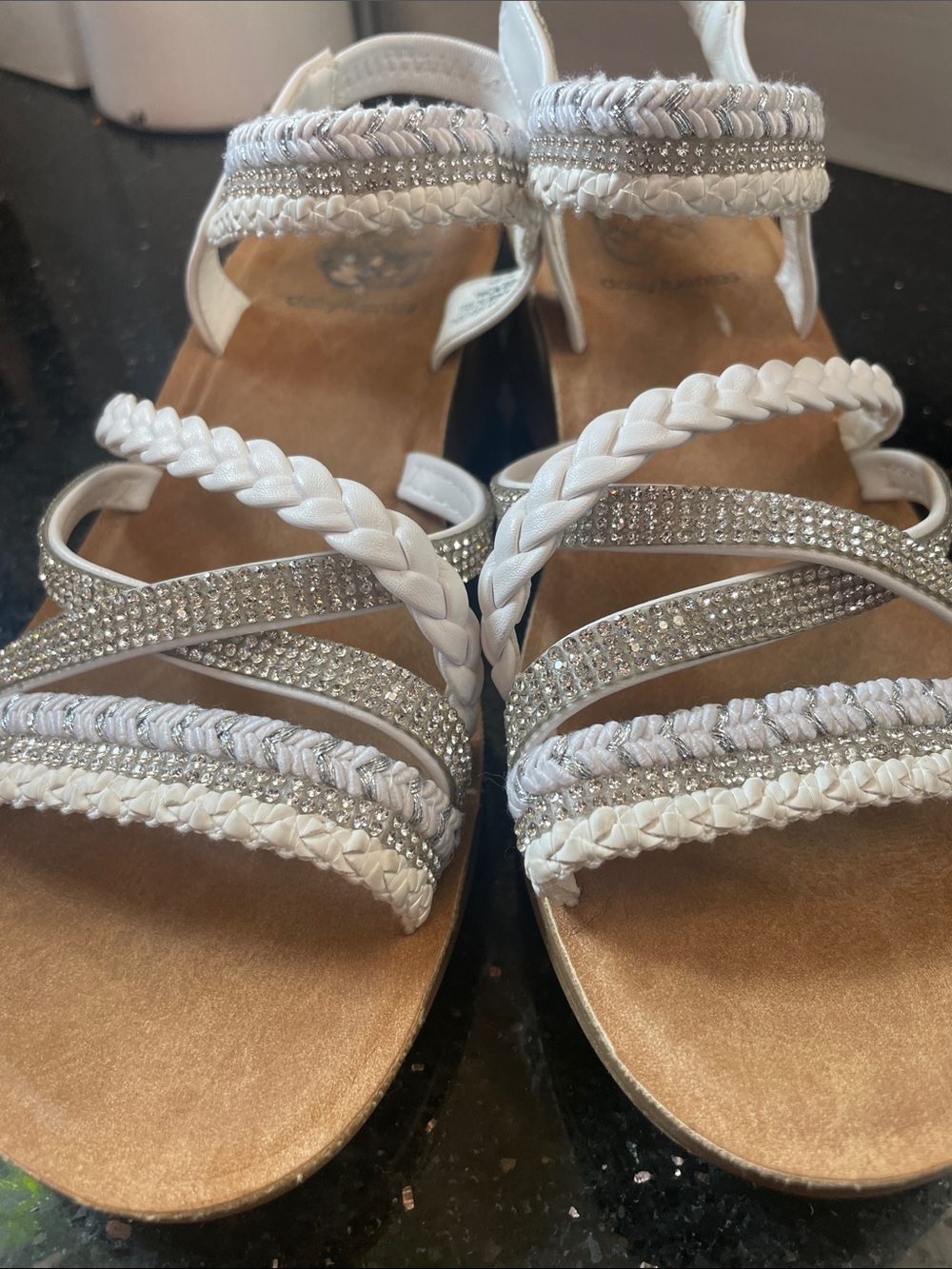 Daisy Fuentes White Braided & Beaded Women's Sandals- Very comfortable - Picture 3 of 4